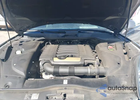 2016 Porsche Cayenne z USA, uszkodzony, nr VIN WP1AA2A24GLA10857